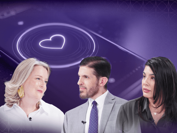 06 DD MS THUMB  HORIZONTAL LOVE web 2 755 566