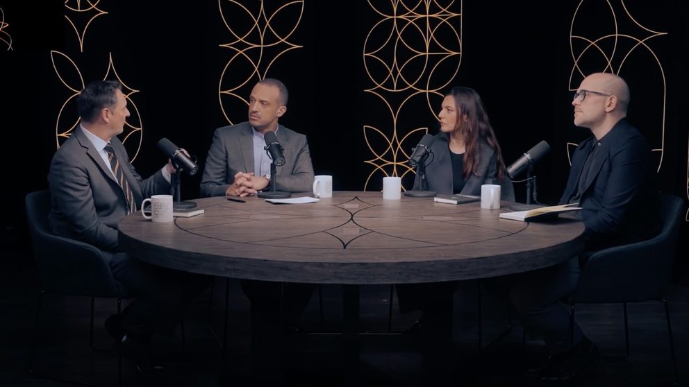 06 Podcast TECH UTOPIAS THUMB CLEAN 3 1 992 558